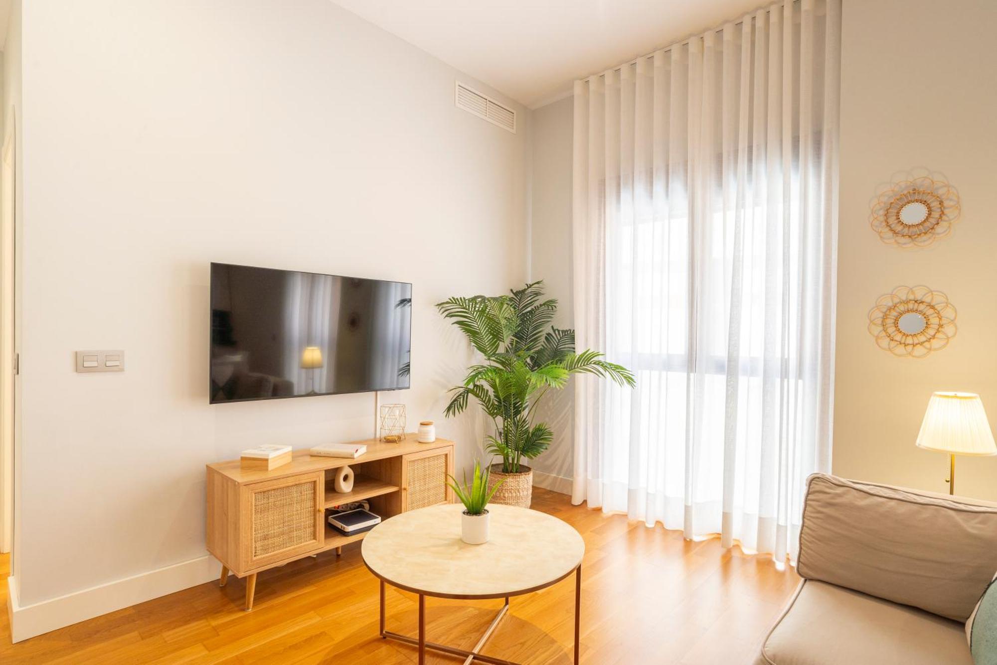 Souviron & Old Town By Ele Apartments Malaga Ngoại thất bức ảnh