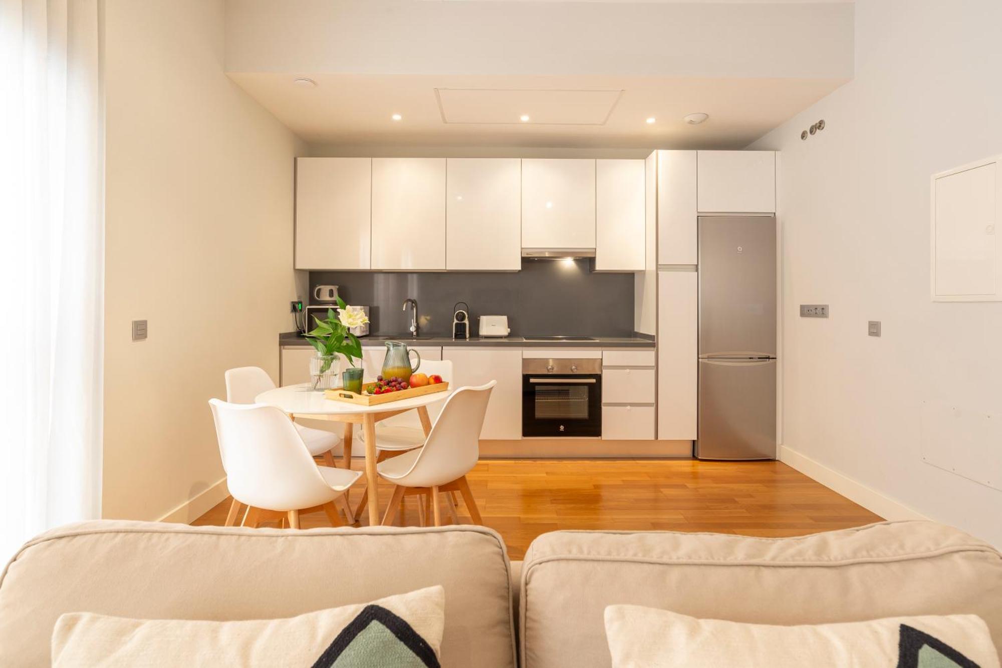 Souviron & Old Town By Ele Apartments Malaga Ngoại thất bức ảnh