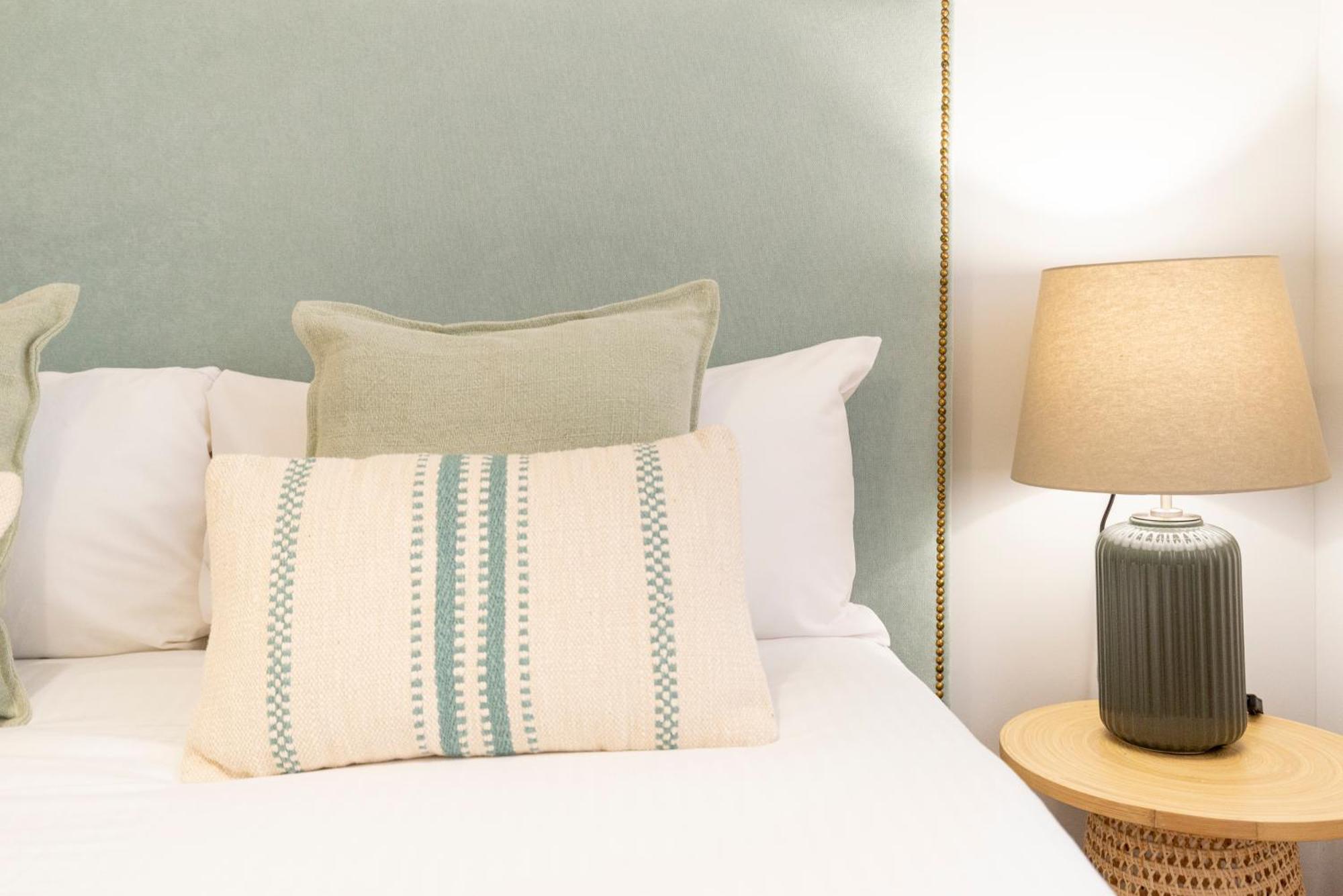 Souviron & Old Town By Ele Apartments Malaga Ngoại thất bức ảnh