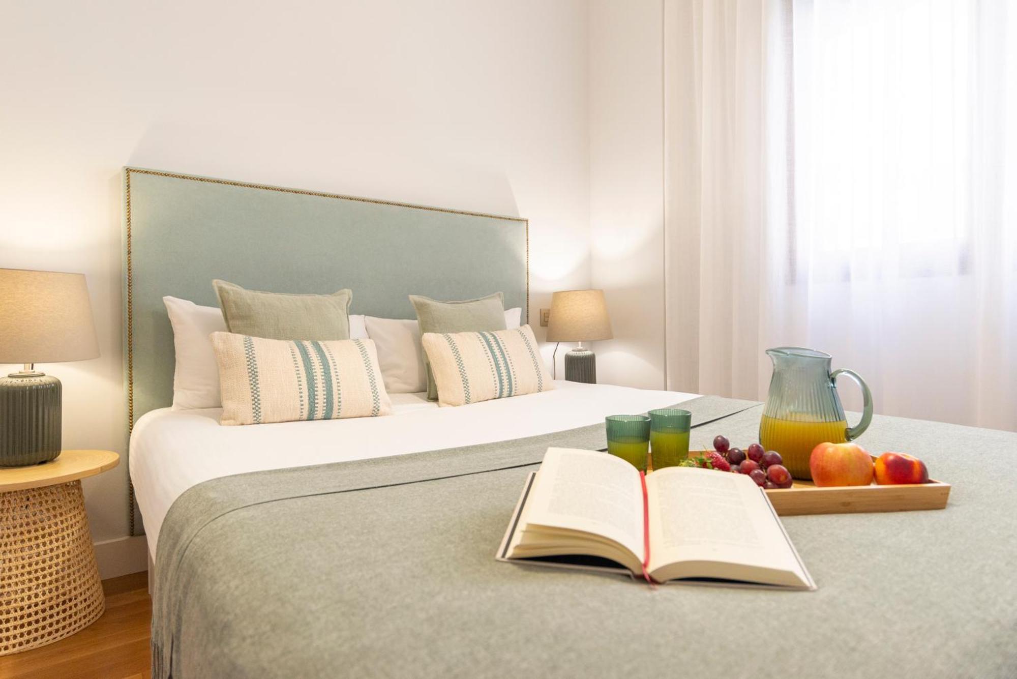Souviron & Old Town By Ele Apartments Malaga Ngoại thất bức ảnh